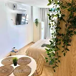Renovated With Communal Pool & Close To Nerja